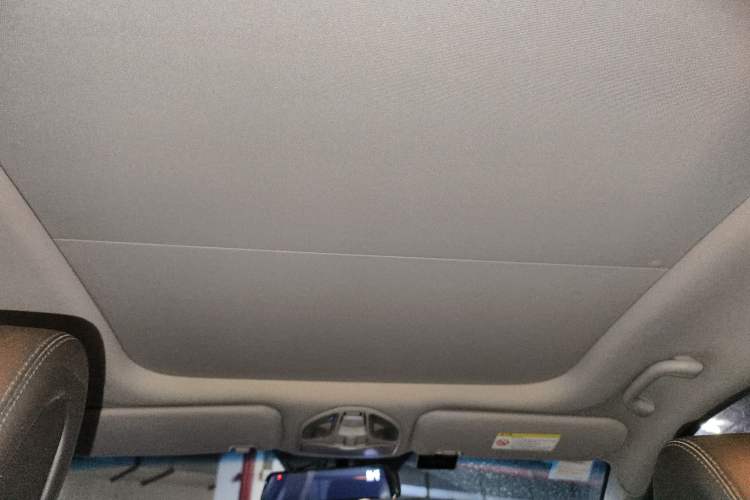 Used Hyundai Santa Fe 2013 2.4L Automatic 4x4 Smart Version Headliner