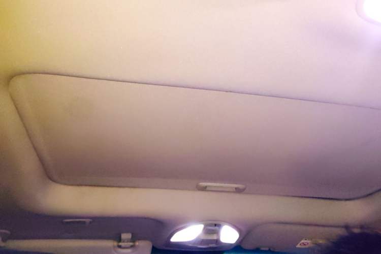Used Hyundai Santa Fe 2013 2.4L Automatic 2WD Comfort Edition Headliner