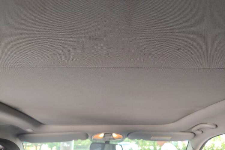 Used Hyundai Santa Fe 2013 2.4L Automatic Two-Wheel Drive Smart Version Headliner
