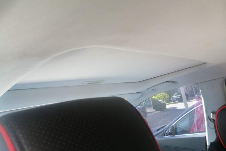 Used Hyundai Santa Fe 2013 2.4L Automatic 2WD Comfort Edition Headliner