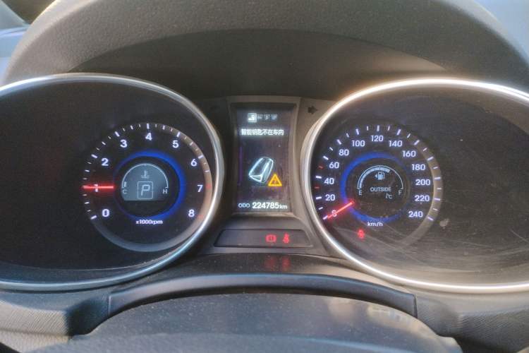 Used Hyundai Santa Fe 2013 2.0T Automatic All-Wheel Drive Top Trim Instrument Cluster