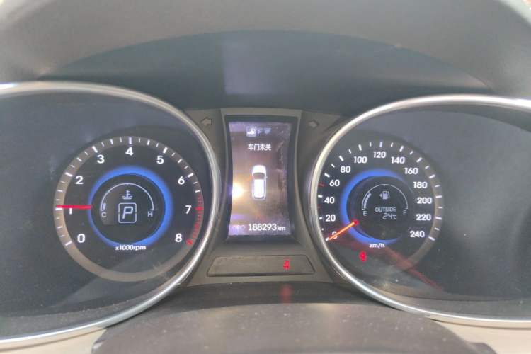 Used Hyundai Santa Fe 2013 2.4L Automatic 4x4 Smart Version Instrument Cluster