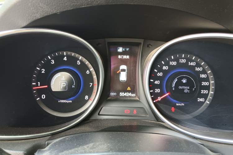 Used Hyundai Santa Fe 2013 2.4L Automatic Two-Wheel Drive Smart Version Instrument Cluster