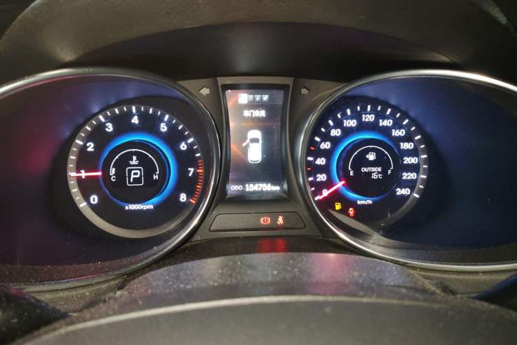 Used Hyundai Santa Fe 2013 2.4L Automatic Two-Wheel Drive Smart Version Instrument Cluster