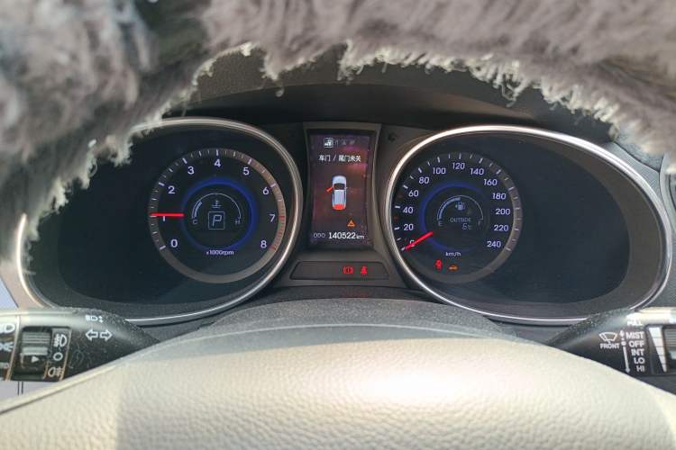 Used Hyundai Santa Fe 2013 2.4L Automatic Two-Wheel Drive Smart Version Instrument Cluster