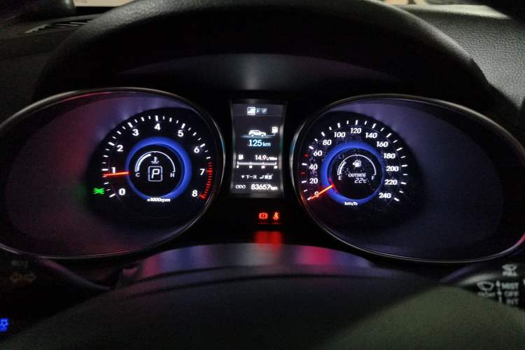 Used Hyundai Santa Fe 2013 2.4L Automatic 4x4 Smart Version Instrument Cluster