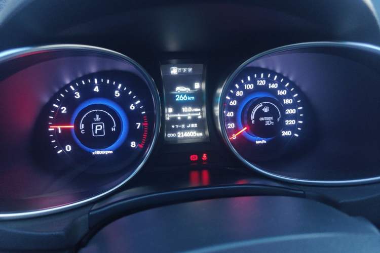 Used Hyundai Santa Fe 2013 2.4L Automatic 4x4 Prestige Edition Instrument Cluster