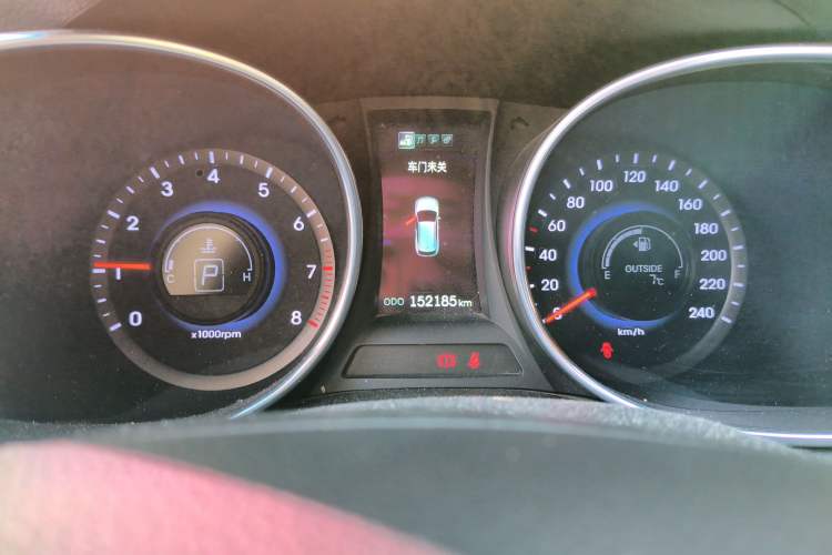 Used Hyundai Santa Fe 2013 2.4L Automatic Two-Wheel Drive Smart Version Instrument Cluster