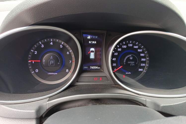 Used Hyundai Santa Fe 2013 2.4L Automatic 2WD Comfort Edition Instrument Cluster