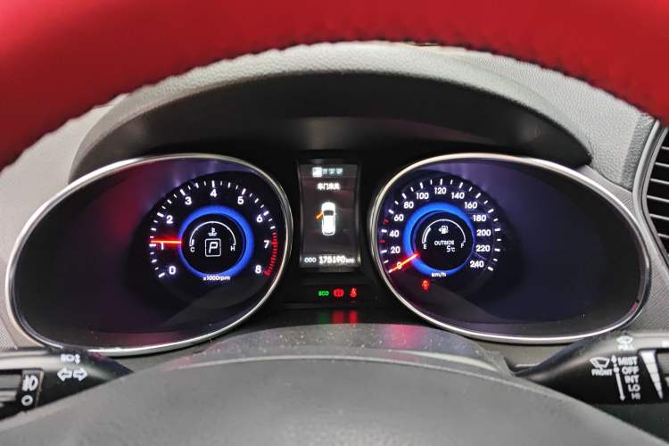 Used Hyundai Santa Fe 2013 Revised Version 2.4L Automatic All-Wheel Drive Smart Type Instrument Cluster