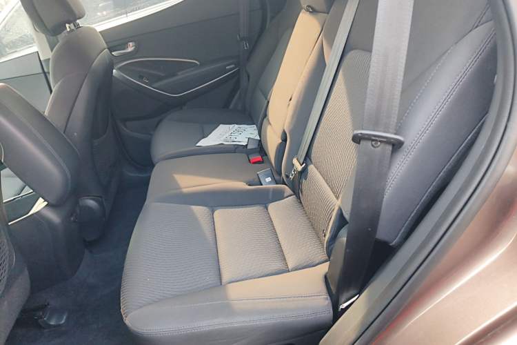 Used Hyundai Santa Fe 2013 2.4L Automatic 2WD Comfort Edition Left Rear Seat