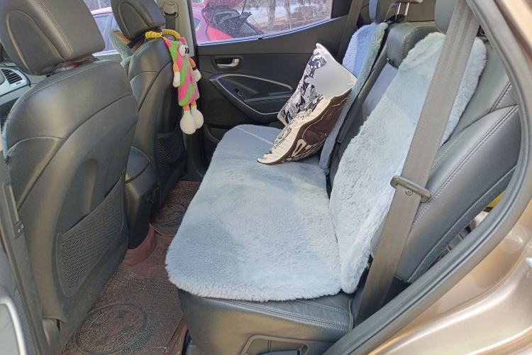 Used Hyundai Santa Fe 2013 2.4L Automatic Two-Wheel Drive Smart Version Left Rear Seat