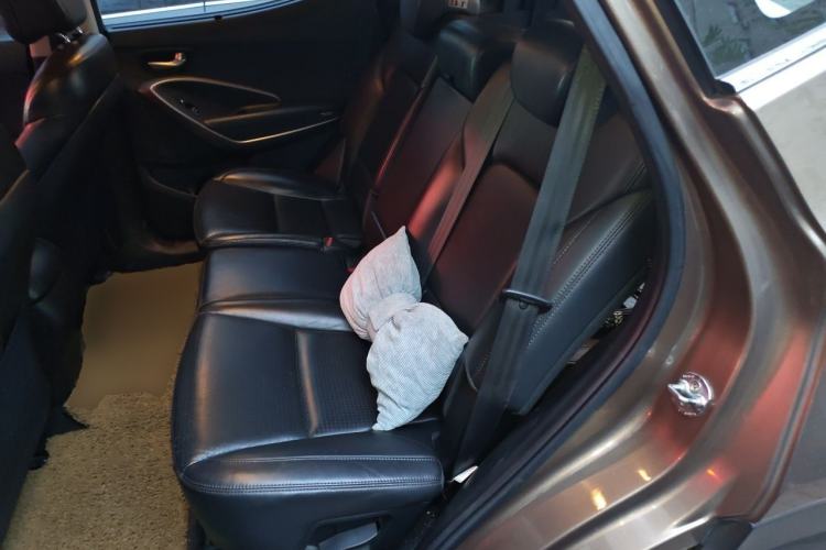 Used Hyundai Santa Fe 2013 2.4L Automatic 4x4 Prestige Edition Left Rear Seat