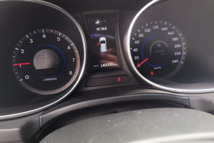 Used Hyundai Santa Fe 2013 Revised Version 2.4L Automatic All-Wheel Drive Smart Type Odometer Close Up