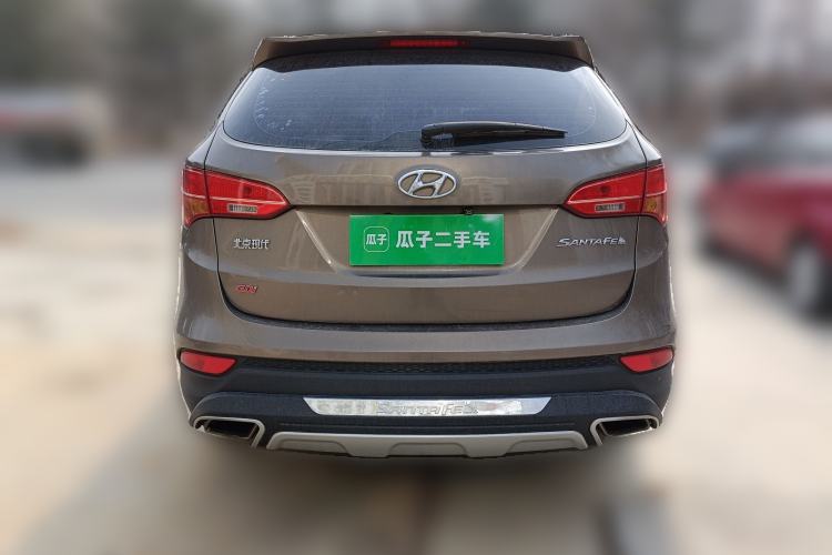 Used Hyundai Santa Fe 2013 2.4L Automatic Two-Wheel Drive Smart Version Rear