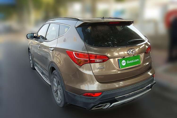 Used Hyundai Santa Fe 2013 2.4L Automatic Two-Wheel Drive Smart Version Rear Left 45 Deg