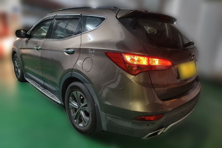 Used Hyundai Santa Fe 2013 2.4L Automatic 4x4 Smart Version Rear Left 45 Deg