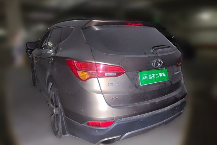Used Hyundai Santa Fe 2013 2.4L Automatic Two-Wheel Drive Smart Version Rear Left 45 Deg