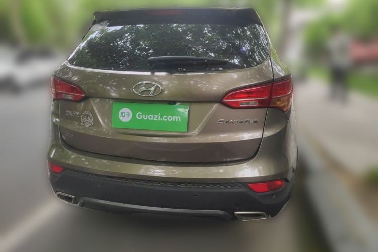 Used Hyundai Santa Fe 2013 2.4L Automatic Two-Wheel Drive Smart Version Rear