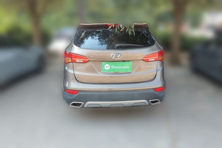 Used Hyundai Santa Fe 2013 2.4L Automatic Two-Wheel Drive Smart Version Rear