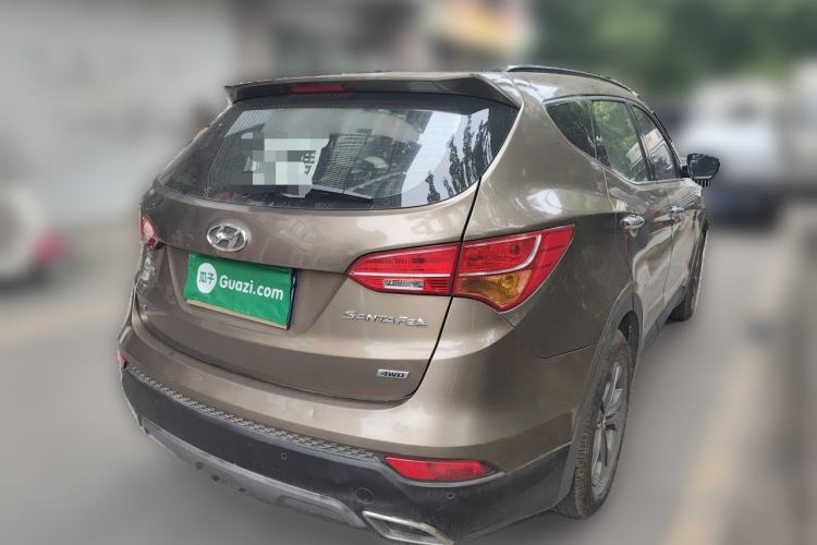 Used Hyundai Santa Fe 2013 2.4L Automatic 4x4 Smart Version Rear Right 45 Deg