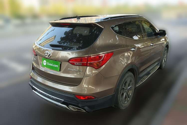Used Hyundai Santa Fe 2013 2.4L Automatic Two-Wheel Drive Smart Version Rear Right 45 Deg