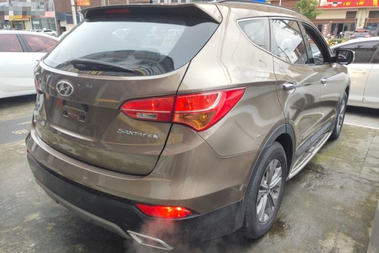 Used Hyundai Santa Fe 2013 2.4L Automatic Two-Wheel Drive Smart Version Rear Right 45 Deg
