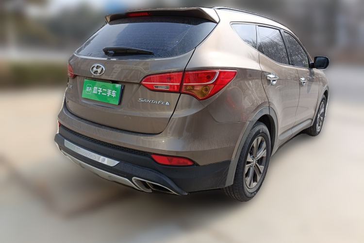 Used Hyundai Santa Fe 2013 2.4L Automatic Two-Wheel Drive Smart Version Rear Right 45 Deg