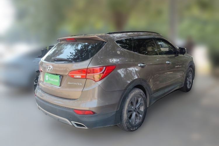 Used Hyundai Santa Fe 2013 2.4L Automatic Two-Wheel Drive Smart Version Rear Right 45 Deg