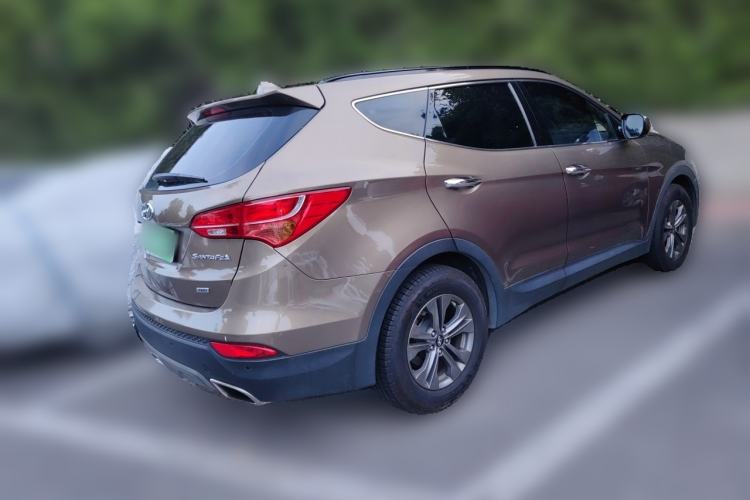 Used Hyundai Santa Fe 2013 Revised Version 2.4L Automatic All-Wheel Drive Smart Type Rear Right 45 Deg