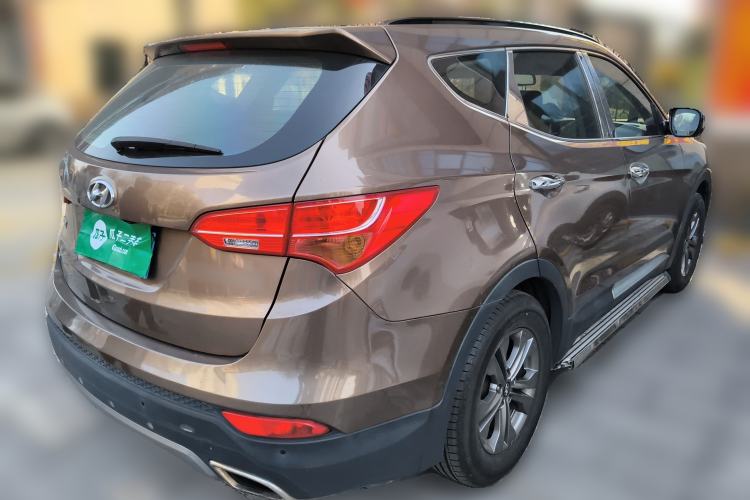 Used Hyundai Santa Fe 2013 2.4L Automatic Two-Wheel Drive Smart Version Rear Right 45 Deg