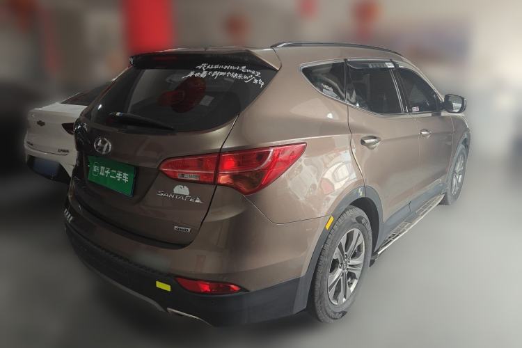 Used Hyundai Santa Fe 2013 2.4L Automatic 4x4 Comfort Edition Rear Right 45 Deg