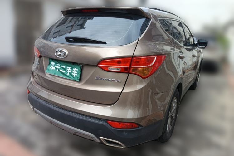 Used Hyundai Santa Fe 2013 2.4L Automatic 2WD Comfort Edition Rear Right 45 Deg