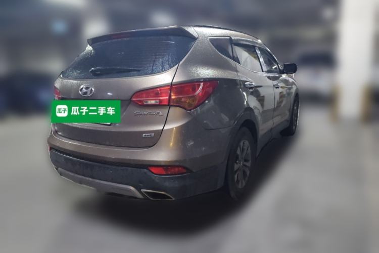 Used Hyundai Santa Fe 2013 2.4L Automatic 4x4 Smart Version Rear Right 45 Deg