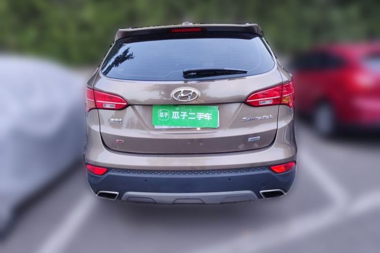 Used Hyundai Santa Fe 2013 Revised Version 2.4L Automatic All-Wheel Drive Smart Type Rear
