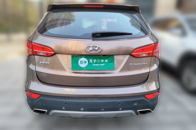 Used Hyundai Santa Fe 2013 2.4L Automatic Two-Wheel Drive Smart Version Rear