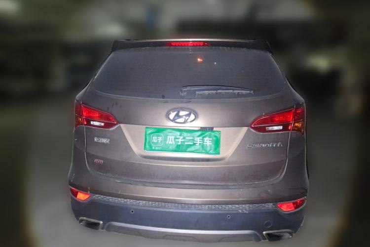 Used Hyundai Santa Fe 2013 2.4L Automatic Two-Wheel Drive Smart Version Rear