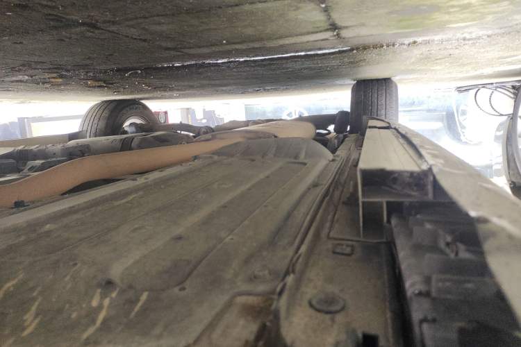 Used Hyundai Santa Fe 2013 2.4L Automatic Two-Wheel Drive Smart Version Right Side Sill