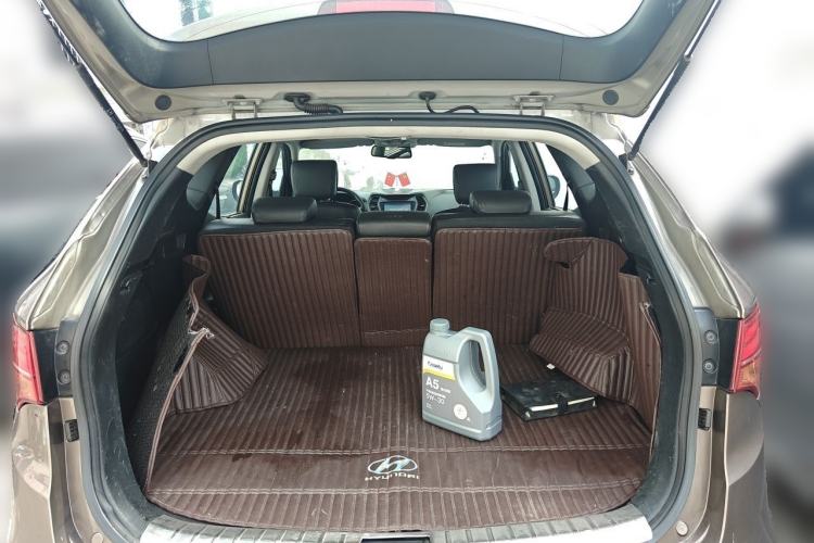 Used Hyundai Santa Fe 2013 2.0T Automatic Two-Wheel Drive Prestige Version Trunk