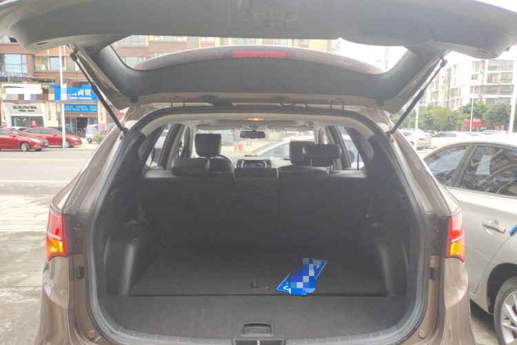 Used Hyundai Santa Fe 2013 2.4L Automatic Two-Wheel Drive Smart Version Trunk