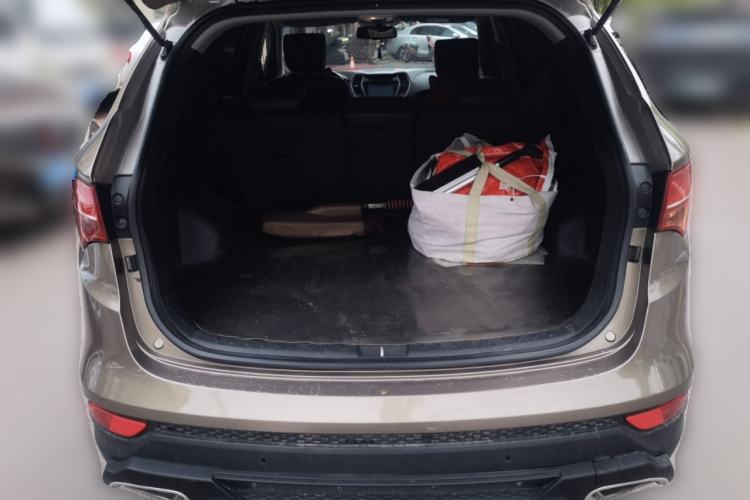 Used Hyundai Santa Fe 2013 Revised Version 2.4L Automatic All-Wheel Drive Smart Type Trunk