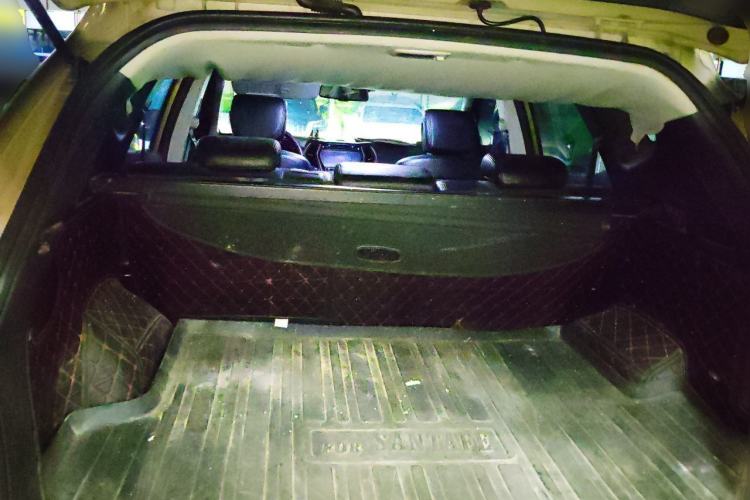 Used Hyundai Santa Fe 2013 2.4L Automatic 2WD Comfort Edition Trunk