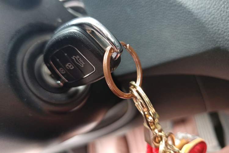 Used Hyundai Santa Fe 2013 2.4L Automatic 2WD Comfort Edition Vehicle Key