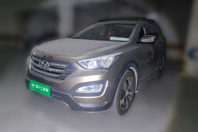 Used Hyundai Santa Fe 2013 2.4L Automatic Two-Wheel Drive Smart Version
