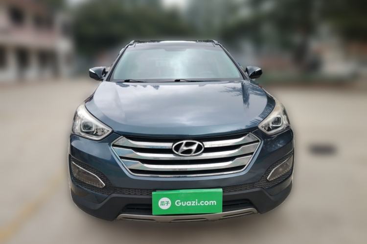 Used Hyundai Santa Fe 2013 2.4L Automatic Two-Wheel Drive Smart Version Front