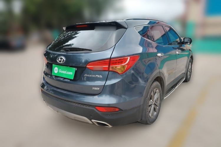 Used Hyundai Santa Fe 2013 2.4L Automatic Two-Wheel Drive Smart Version Rear Right 45 Deg