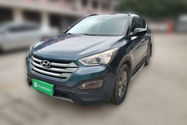 Used Hyundai Santa Fe 2013 2.4L Automatic Two-Wheel Drive Smart Version