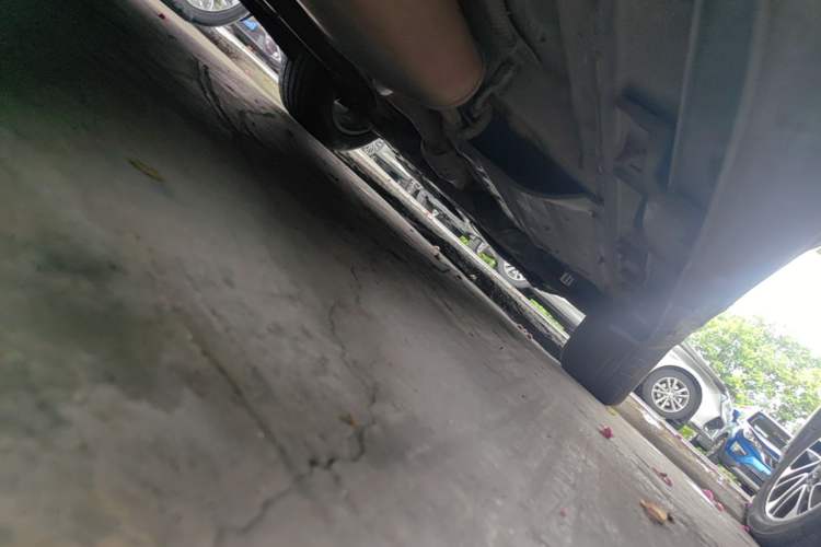 Used Hyundai Santa Fe 2013 2.4L Automatic Two-Wheel Drive Smart Version Chassis Rear Right