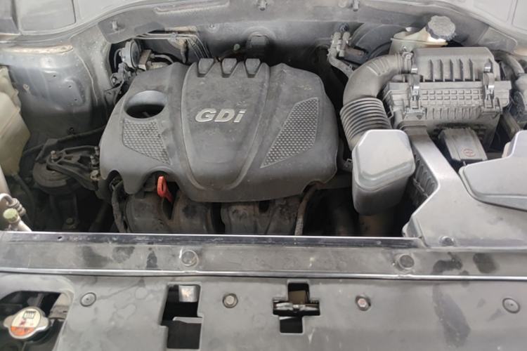 Used Hyundai Santa Fe 2013 2.4L Automatic Two-Wheel Drive Smart Version Engine Bay