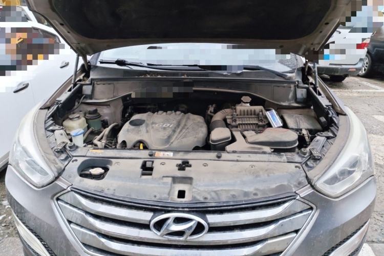 Used Hyundai Santa Fe 2013 2.4L Automatic 4x4 Comfort Edition Engine Bay